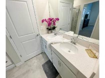 Ocean Lavish 2 BR on Golf Course Champions Gate - image 4