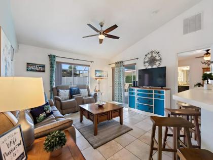 Cove Beautiful 4 Bedroom  with Pool for Family - image 16