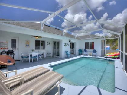 Cove Beautiful 4 Bedroom  with Pool for Family - image 9