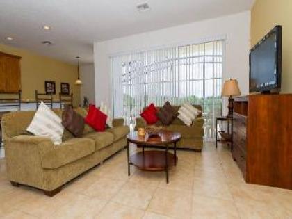 Viola Large 5BR Pool Home in Gated Resort - image 4