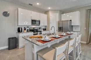 New villa with Harry Potter and Mickey bedrooms - image 6