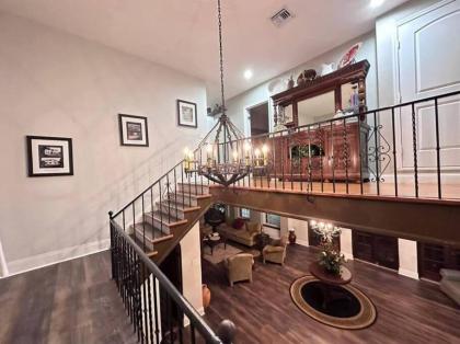 Historic Lakefront Estate - image 2