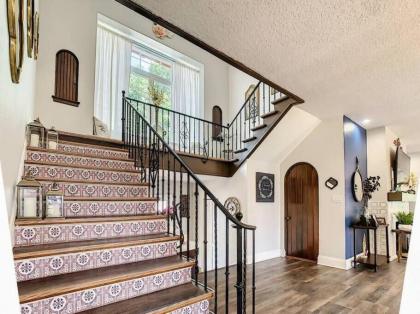 Historic Lakefront Estate - image 5