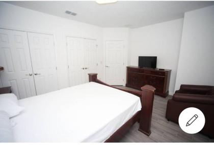 room in residential home - image 2