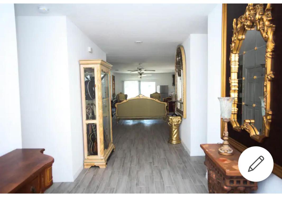 room in residential home - image 3