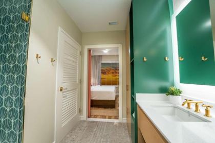 Embassy Suites By Hilton Orlando Sunset Walk - image 12