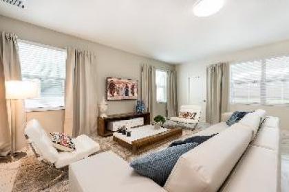 Private Pool Modern Elegance Ideal Locale Orlando