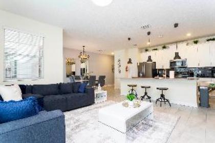 Super Cute Home Themed Beds Private Pool Orlando