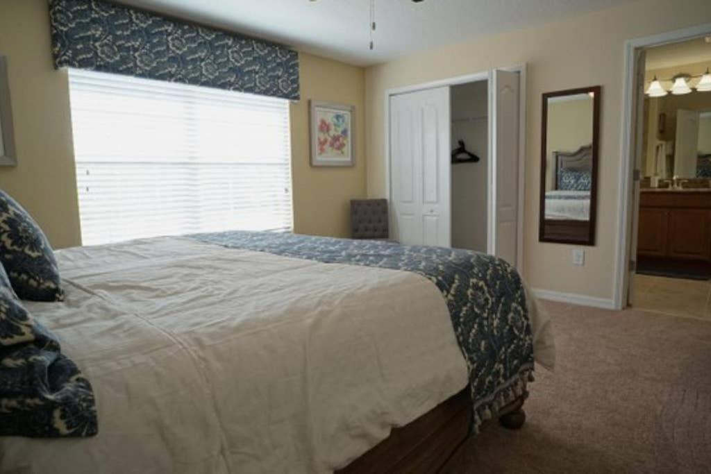 Cozy 4BR Home Private Pool Great Stay - image 3