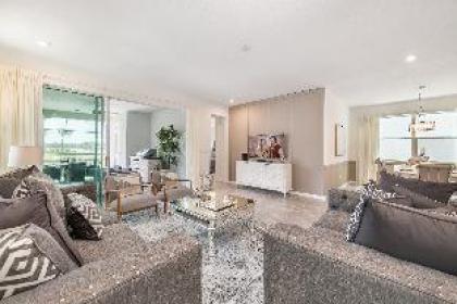Stunning 7BR Retreat Private Pool Perfect Location!