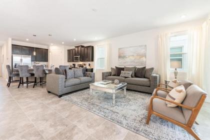 Stunning 7BR Retreat Private Pool Perfect Location! - image 18