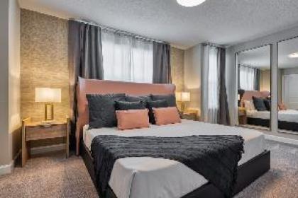 Super spacious near Disney with private pool - image 6