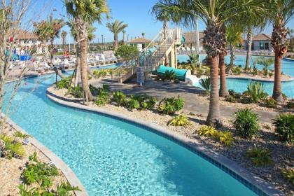 Chic Spacious with Private Pool Ideal Location - image 10