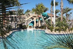Chic Spacious with Private Pool Ideal Location - image 6