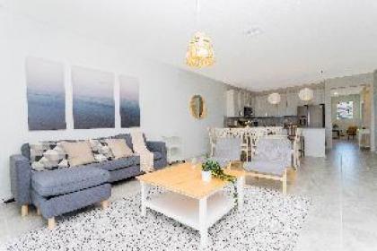 Family Friendly  3Bd Close to Disney @Champions Gate 991 - image 11