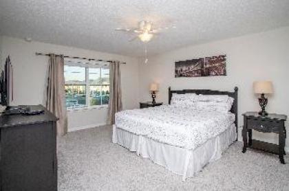 Family Friendly 4Bd with Pool @ Solara Resort 1517 - image 15