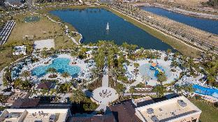 Family Friendly 4Bd with Pool @ Solara Resort 1517 - image 4