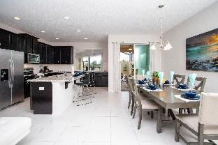 Family Friendly 4Bd with Pool @ Solara Resort 1517 - image 6