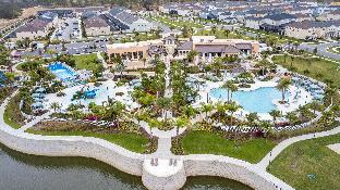 Family Friendly 4Bd with Pool @ Solara Resort 1517 - image 7