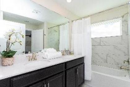 Gorgeous 4Bd w/ Pool @ Champions Gate 1196 - image 17