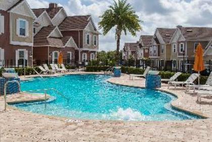 Gorgeous 4 Bedroom Family Friendly Close to Disney 7573 - image 17