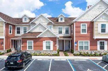 Gorgeous 4 Bedroom Family Friendly Close to Disney 7573 - image 5