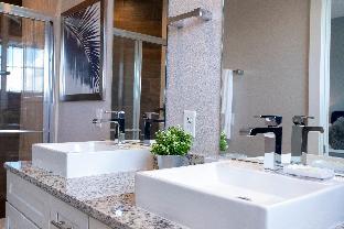 Gorgeous 4 Bedroom Family Friendly Close to Disney 7573 - image 7