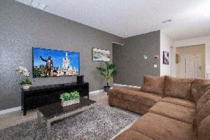 Gorgeous 5 Bd w/ Pool & Jacuzzi > Close to Disney 6071 - image 15