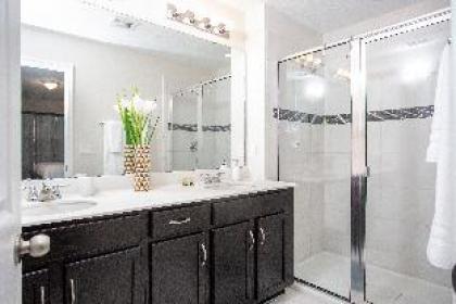 Gorgeous 4Bd w/ Pool Close to Disney @ Solara 1551 - image 19