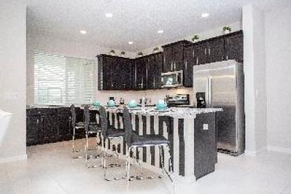 Gorgeous 4Bd w/ Pool Close to Disney @ Solara 1551 - image 9