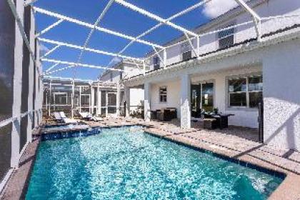 Luxurious Single Family Home w Pool Close to Disney 1568M - image 16
