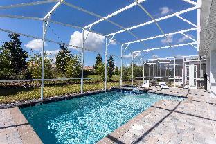 Luxurious Single Family Home w Pool Close to Disney 1568M - image 2