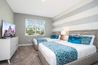 Luxurious Single Family Home w Pool Close to Disney 1568M - image 20
