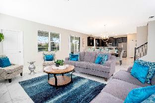 Luxurious Single Family Home w Pool Close to Disney 1568M - image 7