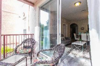 Magnificent 2 Bedroom Apartment Vista Cay Resort 107