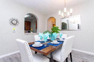 Magnificent 2 Bedroom Apartment Vista Cay Resort 107 - image 3