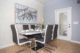 Luxury 5 Bedroom w/ Private Pool Close to Disney 8875 - image 3