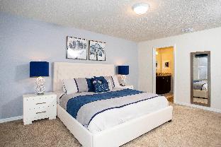 Luxury 5 Bedroom w/ Private Pool Close to Disney 8875 - image 6