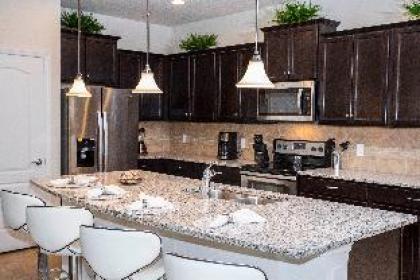 Luxury 5 Bedroom w/ Private Pool Close to Disney 8875 - image 8