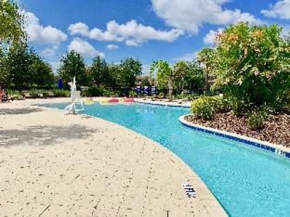Luxury 5Bd w/ Jacuzzi & Pool Near Disney @ 5528 - image 10