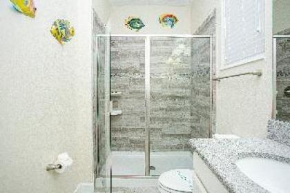 Luxury 5Bd w/ Jacuzzi & Pool Near Disney @ 5528 - image 16
