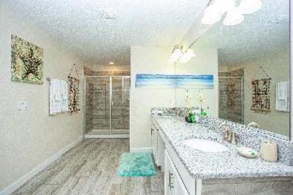Luxury 5Bd w/ Jacuzzi & Pool Near Disney @ 5528 - image 17