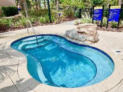 Luxury 5Bd w/ Jacuzzi & Pool Near Disney @ 5528 - image 5
