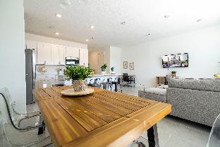Marvelous 3 Bd Close to Disney @ Enclaves at Festival 827 - image 3