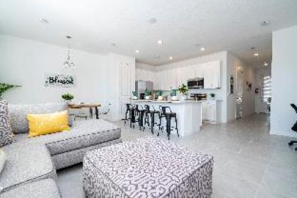 Marvelous 3 Bd Close to Disney @ Enclaves at Festival 827 - image 8