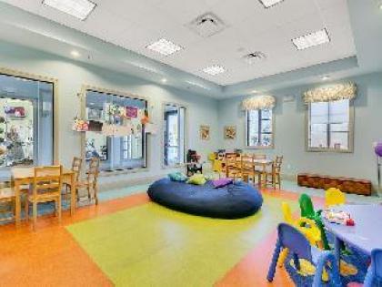 Marvelous 4 Bedroom w/ Screened Pool Close to Disney 1569 - image 11