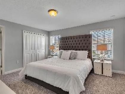 Marvelous 4 Bedroom w/ Screened Pool Close to Disney 1569 - image 8