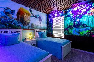 Marvelous 7 Bd w/ Pool Close to Disney @ Solterra 6086 - image 3