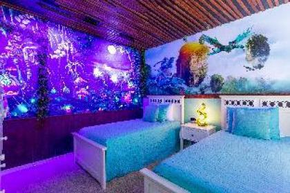 Marvelous 7 Bd w/ Pool Close to Disney @ Solterra 6086 - image 8