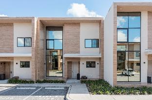Splendid 3 Bd Close to Disney @ Magic Village 7486 - image 3